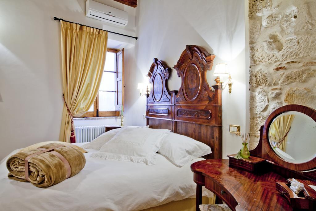 B&B Il Marchese Del Grillo Sulmona Cameră foto