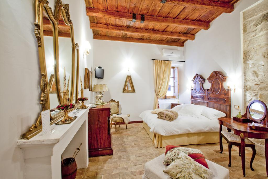 B&B Il Marchese Del Grillo Sulmona Cameră foto